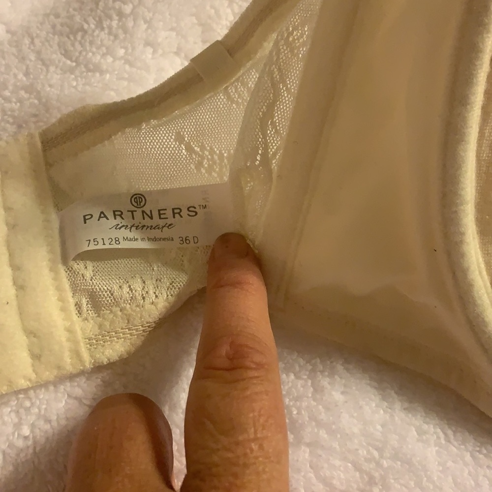 STRAPLESS BRA - Picture 3 of 3
